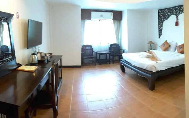 Wangburapa Grand Hotel