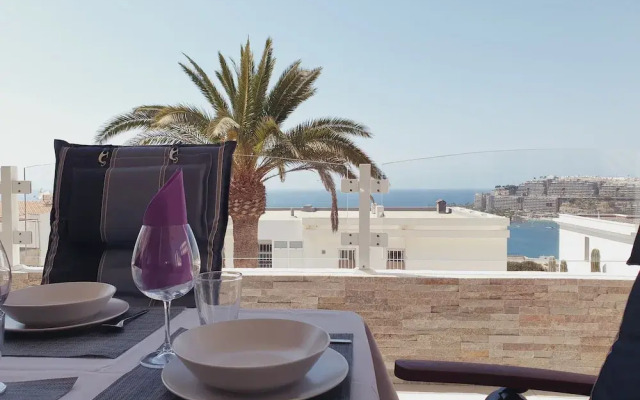 Elegant and Spacious Apartment With Sea Vieuw