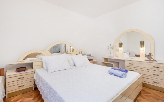 Nice Home in Povljana With Wifi and 2 Bedrooms