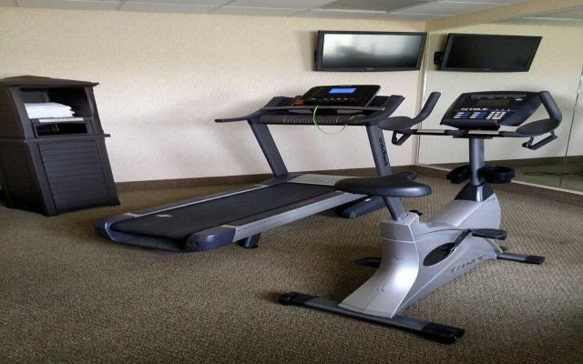 Holiday Inn Express Toledo West - Napoleon by IHG