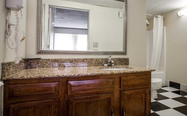 Comfort Inn Charlotte Airport Uptown