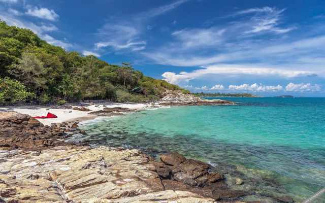 Baywatch Villa Samet Island