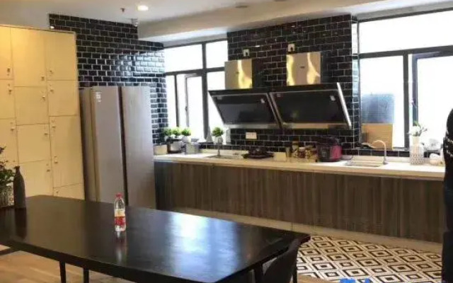 Huide International Apartment