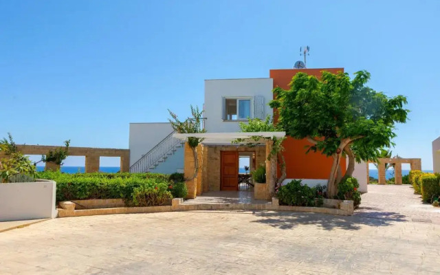 Protaras Seafront Villa Violetta