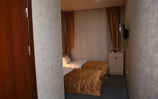 Riva Hotel