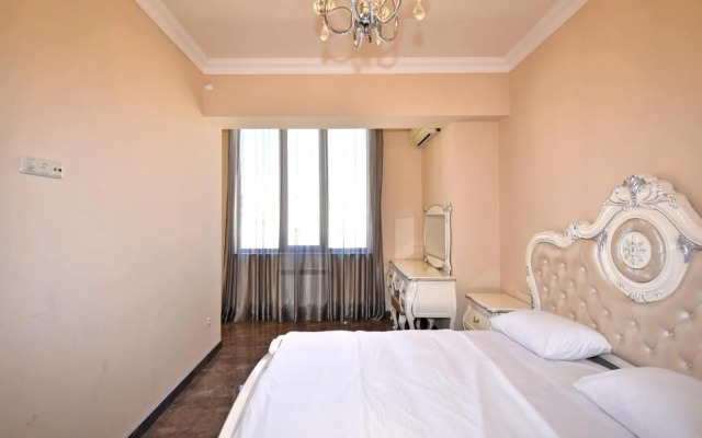 Teryan street, 4 bedrooms Luxury, Unique apartment TT888