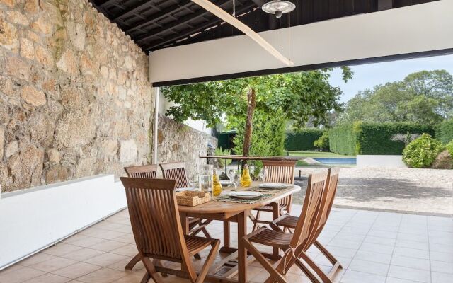 Casa com Piscina e Bungalow em Esposende by Izibookings