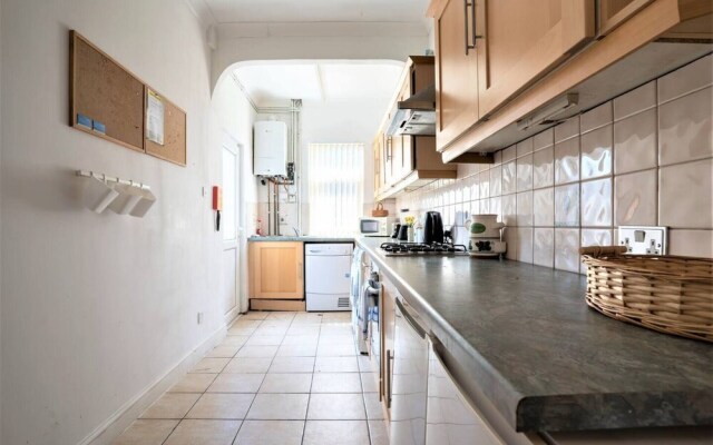 Charming 4-bed, Pet Friendly House in Liverpool