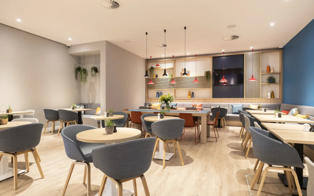Holiday Inn Express Antwerp City Centre by IHG