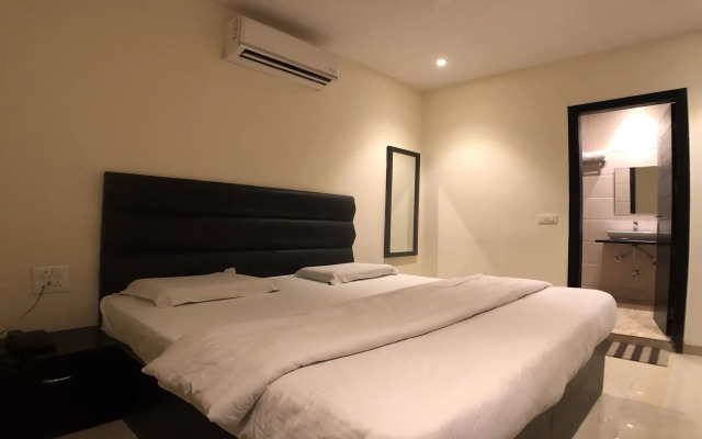 Solitaire Hotel