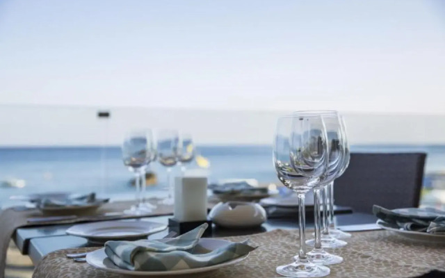Mare Blue Hotel