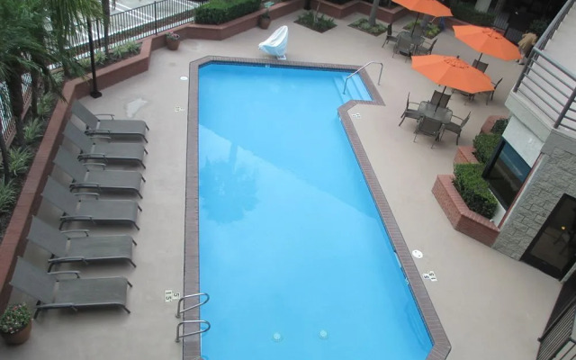 Irvine Suites Hotel