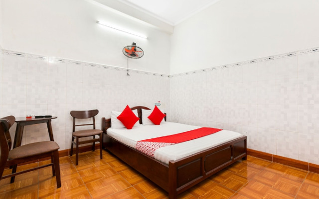 Hoang Anh Hotel by OYO Rooms