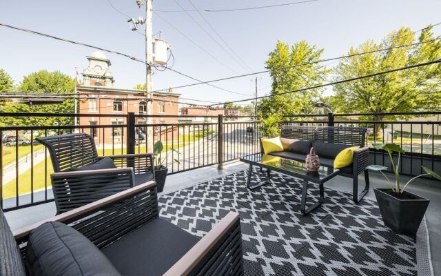 Square Victoria Maison Hôtelière