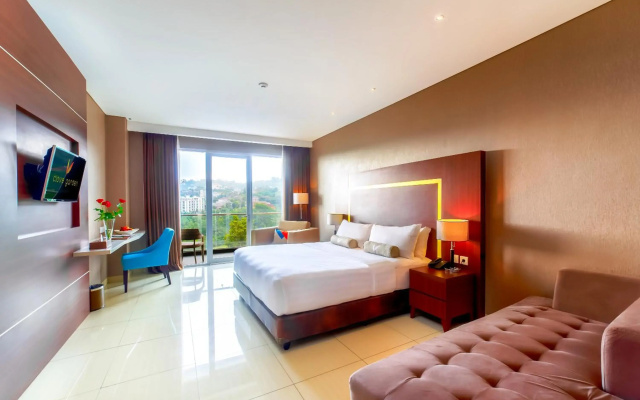 Clove Hotel