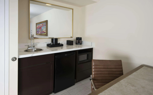 Embassy Suites by Hilton Phoenix Scottsdale