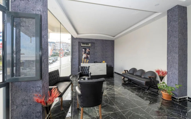 Gloria Airport Hotel