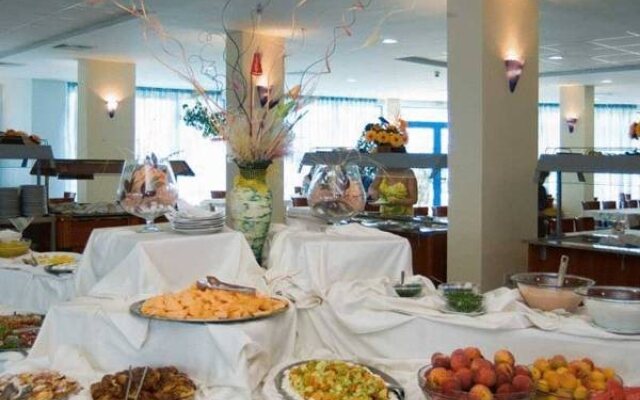 Perla Beach Club