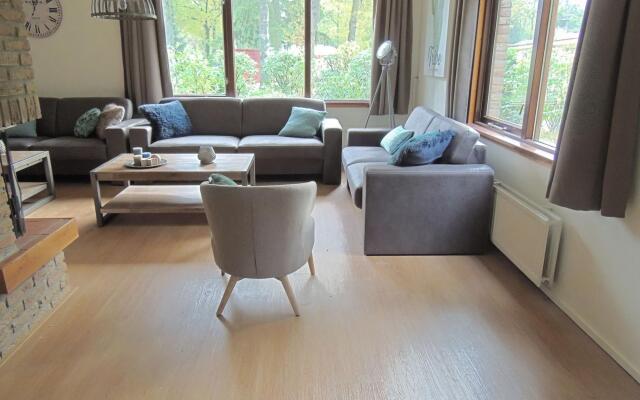 Comfortable House With hot tub