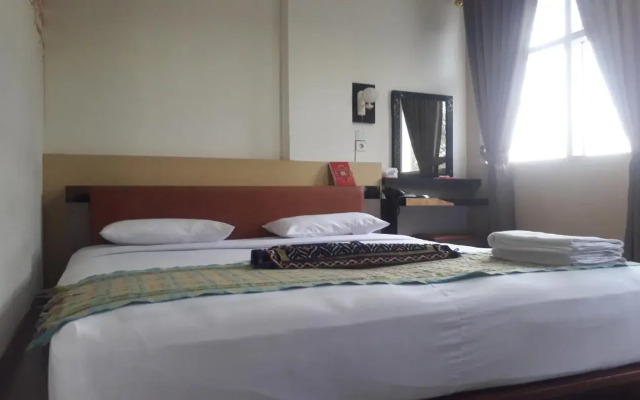 Hotel Ananda by Reddoors