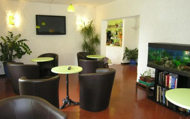 Abaca Ypua Hotel Restaurant