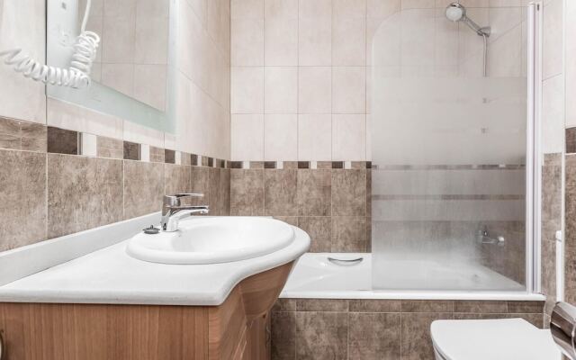 Charming 4-Bed Villa in Denia