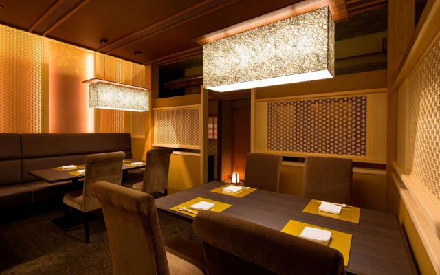Kobe Bay Sheraton Hotel & Towers – Guest Rooms – Kobe