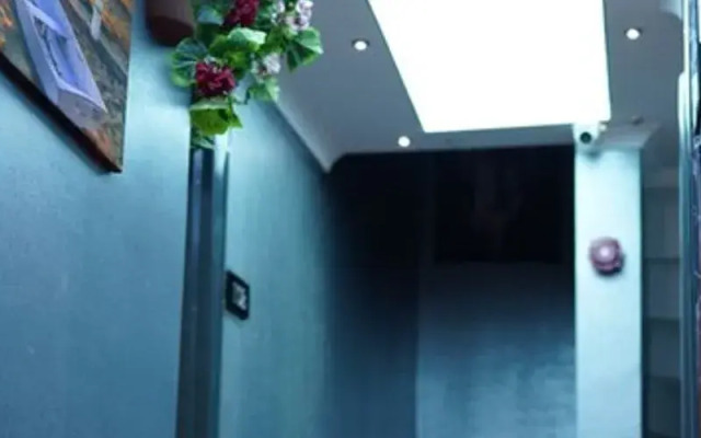 Middle Village Suit Hotel