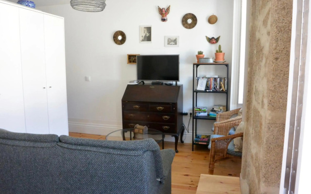 Sostoa Studio Porto, by Flat in Porto