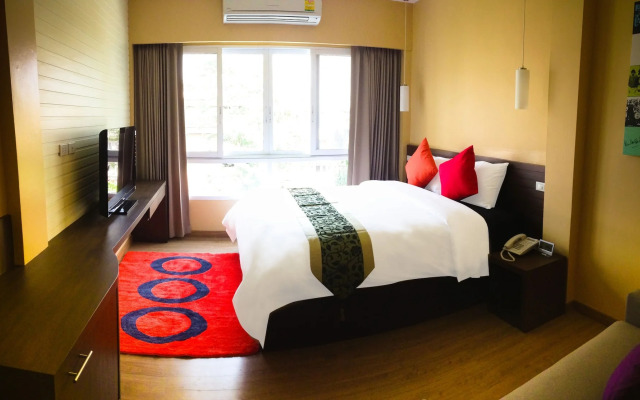 iCheck inn Gems Center Silom