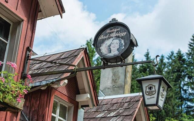 Wood Lodge