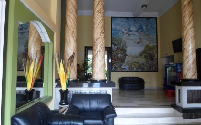 Hotel Colonial Inn