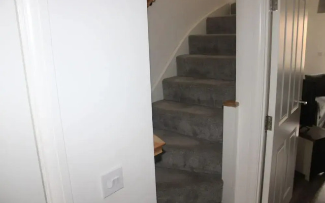 Family Home 5-bed House in Birmingham City Centre