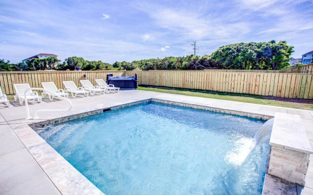 4059 - Bikinis & Martinis