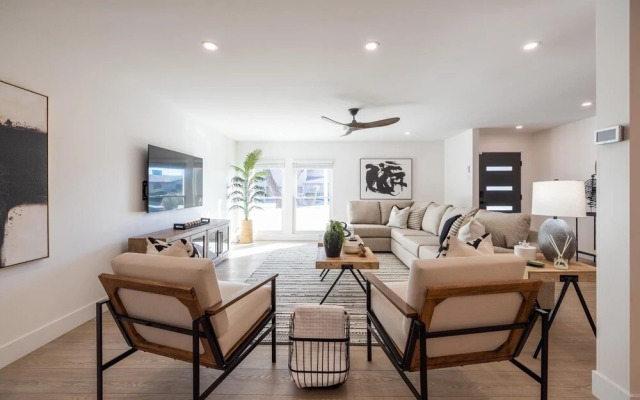 Scottsdale Dreyfus 5 Bedroom Home by RedAwning