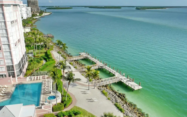 Top Floor Beachfront Condo With Ocean Views/pool/spa