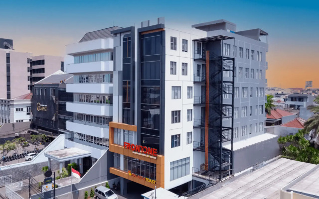Front One Boutique Hotel Taman Anggrek