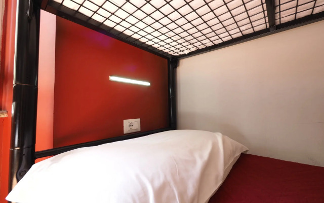Alessandro Palace & Bar - Hostel