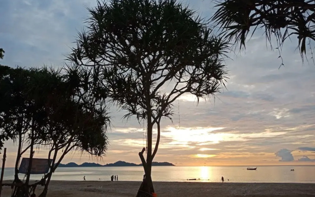 Koh Mook Rubertree Bungalow