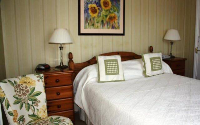 Woodlands Country House