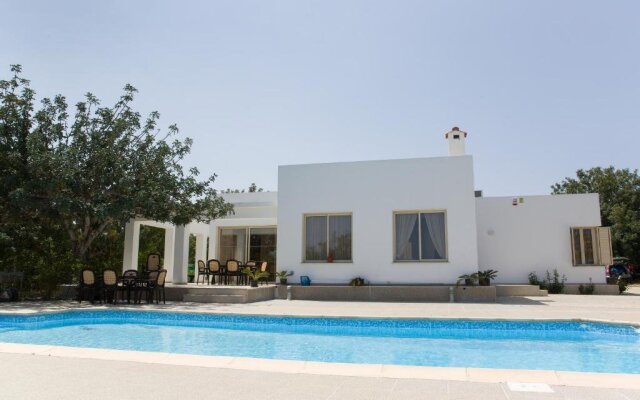 Eliofos Luxury Villa