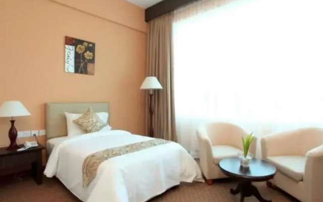 The Regency Waterfront Hotel