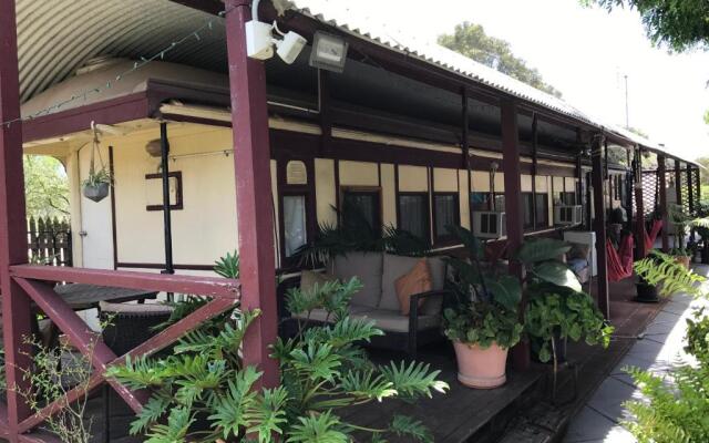 Dongara Breeze Inn