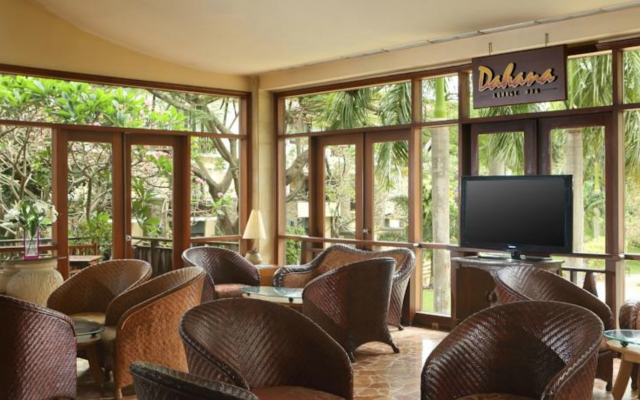 Novotel Surabaya - Hotel & Suites