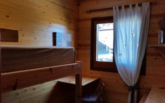 Hostal Xalet Refugi Pere Carné - Hostel