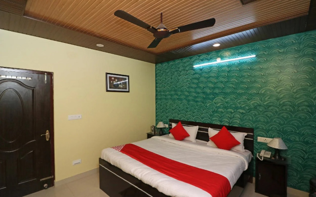 S.J Hotel's by OYO Rooms