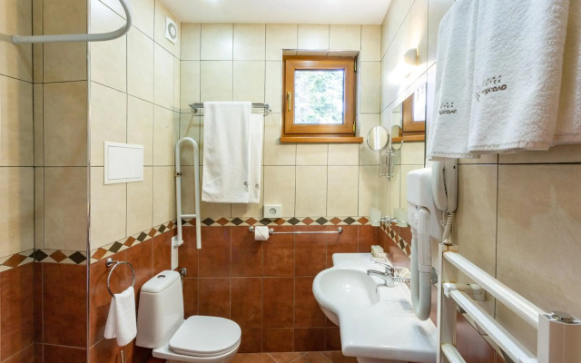 Yanakiev Club Hotel