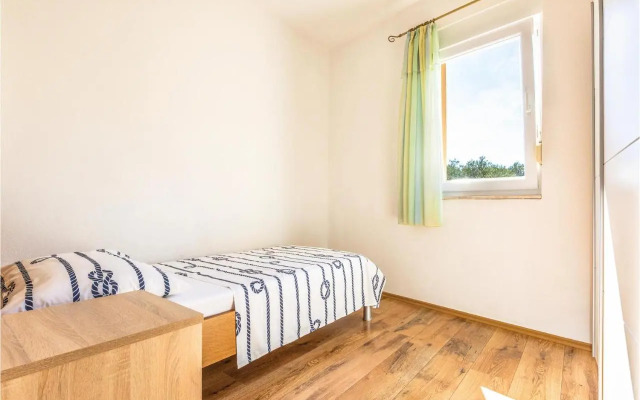 Three-Bedroom Apartment with Sea View in Baska Voda
