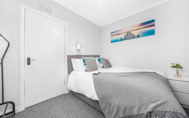 McCulloch Apartment