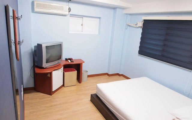 Shinchon Hostel